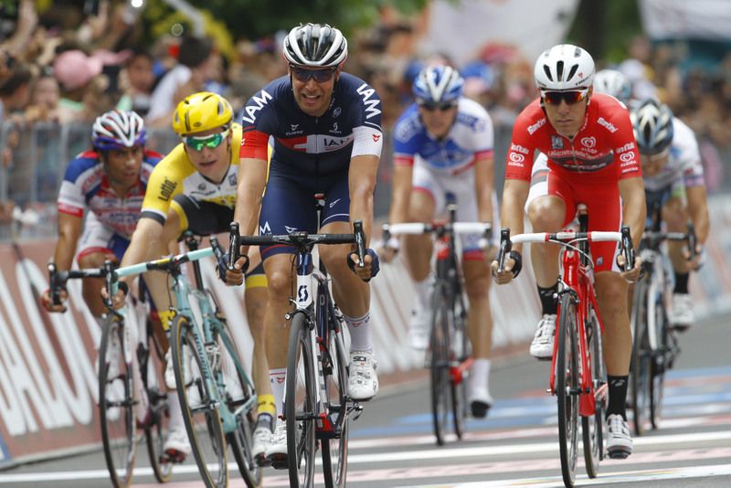 Roger Kluge (IAM Cycling) won the bunch kick for third place