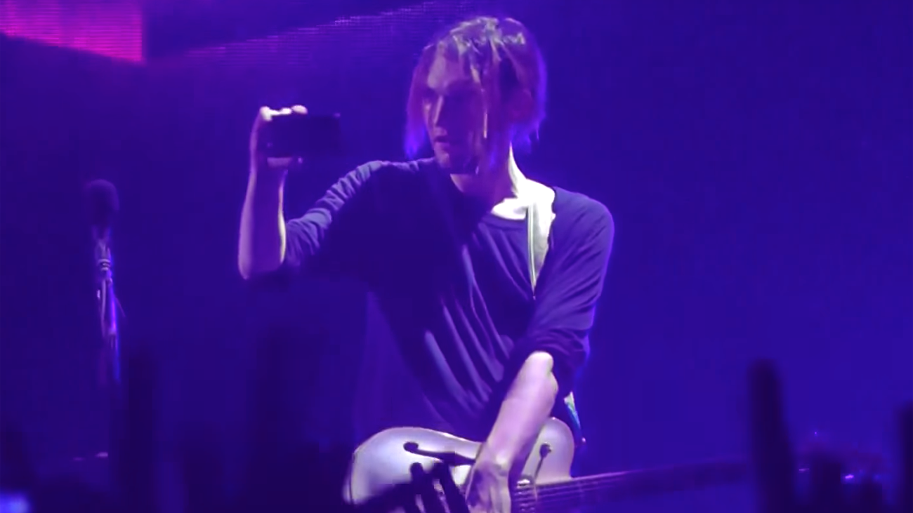 A picture of Josh Klinghoffer at the gig in Turin