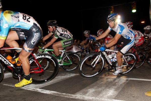 Benjamin Zawacki (Team Mountain Khakis) and Emile Abraham (AeroCat Cycling) in action.