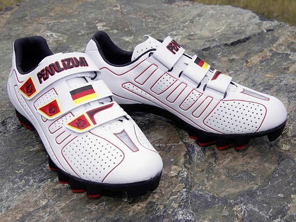 Pearl Izumi has outfitted Sabine Spitz and Moritz Milatz
