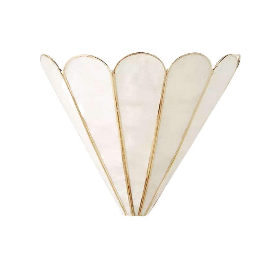 A cadiz shell wall light