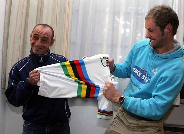 Fighting Boonen for the rainbow jersey
