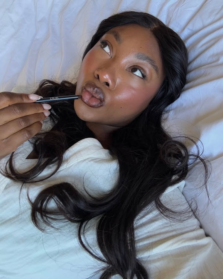 Diffused lips summer makeup trend