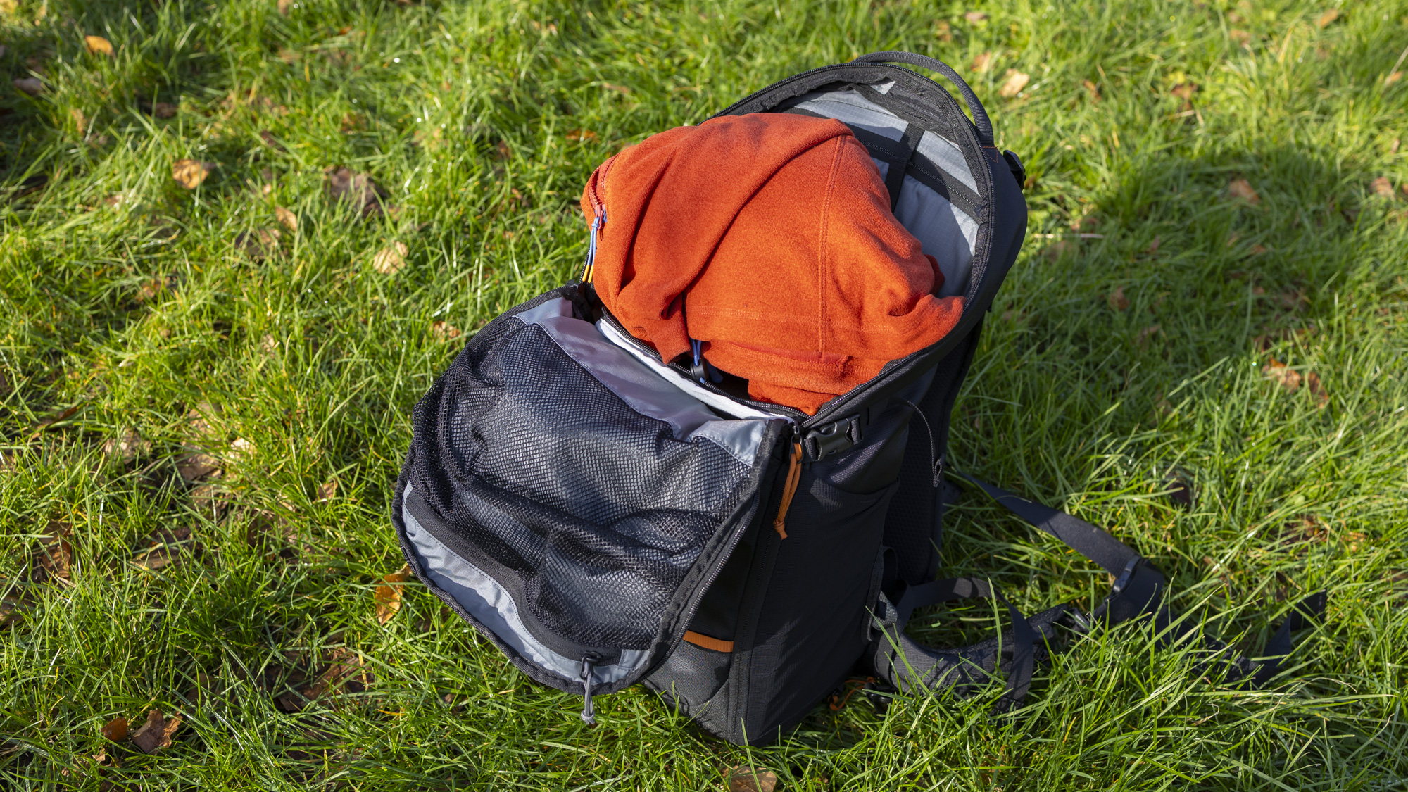 Cotton Carrier Hyker 25L Daypack in use outdoors on a sunny day