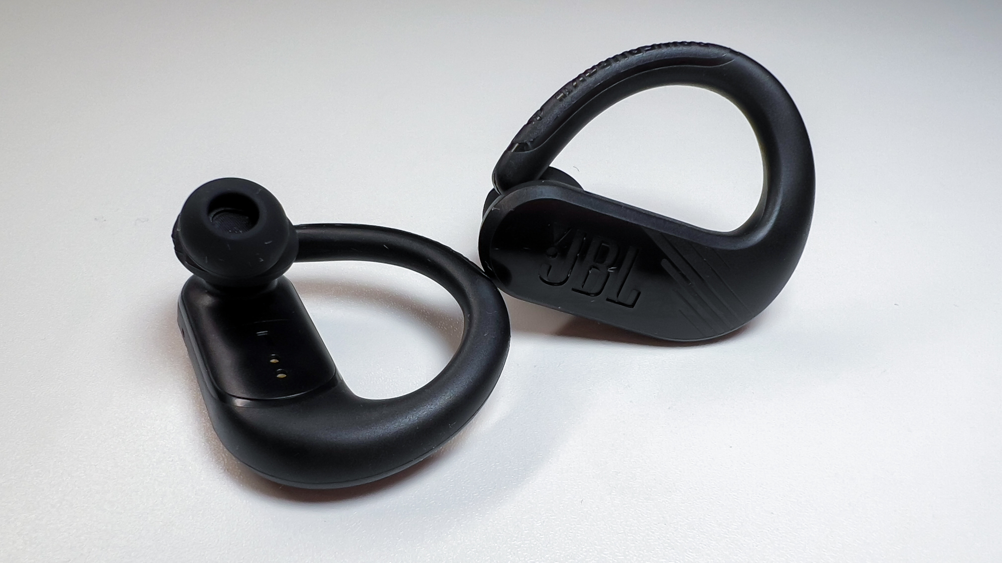 JBL Endurance Peak 2 II vs Peak 3 III Bluetooth Earphones, Compare, Specifications