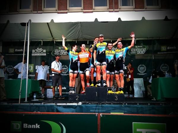 The team winner's on the podium.