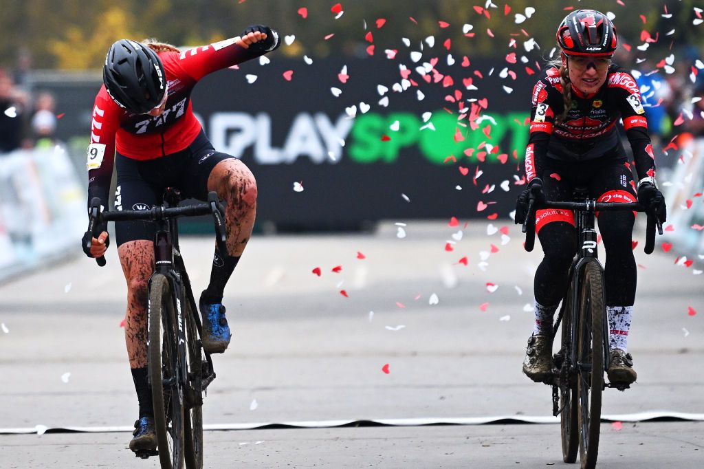Van Alphen wins at Boom