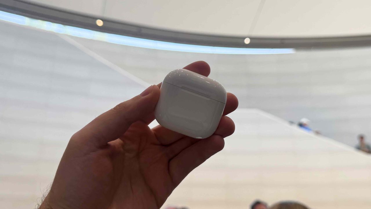 Apple AirPods 4 Case