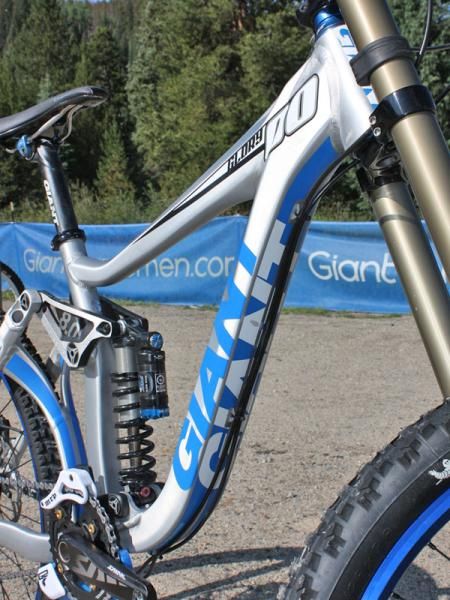 Hydroforming plays a key role in Giant's new 2010 line with even more aggressive shapes than before.