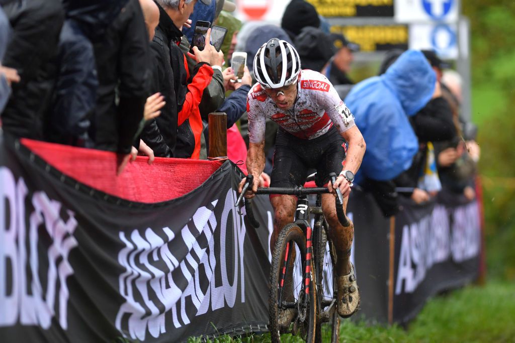 OVERIJSE BELGIUM OCTOBER 31 Eli Iserbyt of Belgium and Team Pauwels Sauzen Bingoal competes during the 62nd Druivencross Overijse UCI CycloCross Worldcup 2021 Mens Elite DruivencrossOverijse CXWorldCup UCIcyclocrossWC on October 31 2021 in Overijse Belgium Photo by Luc ClaessenGetty Images