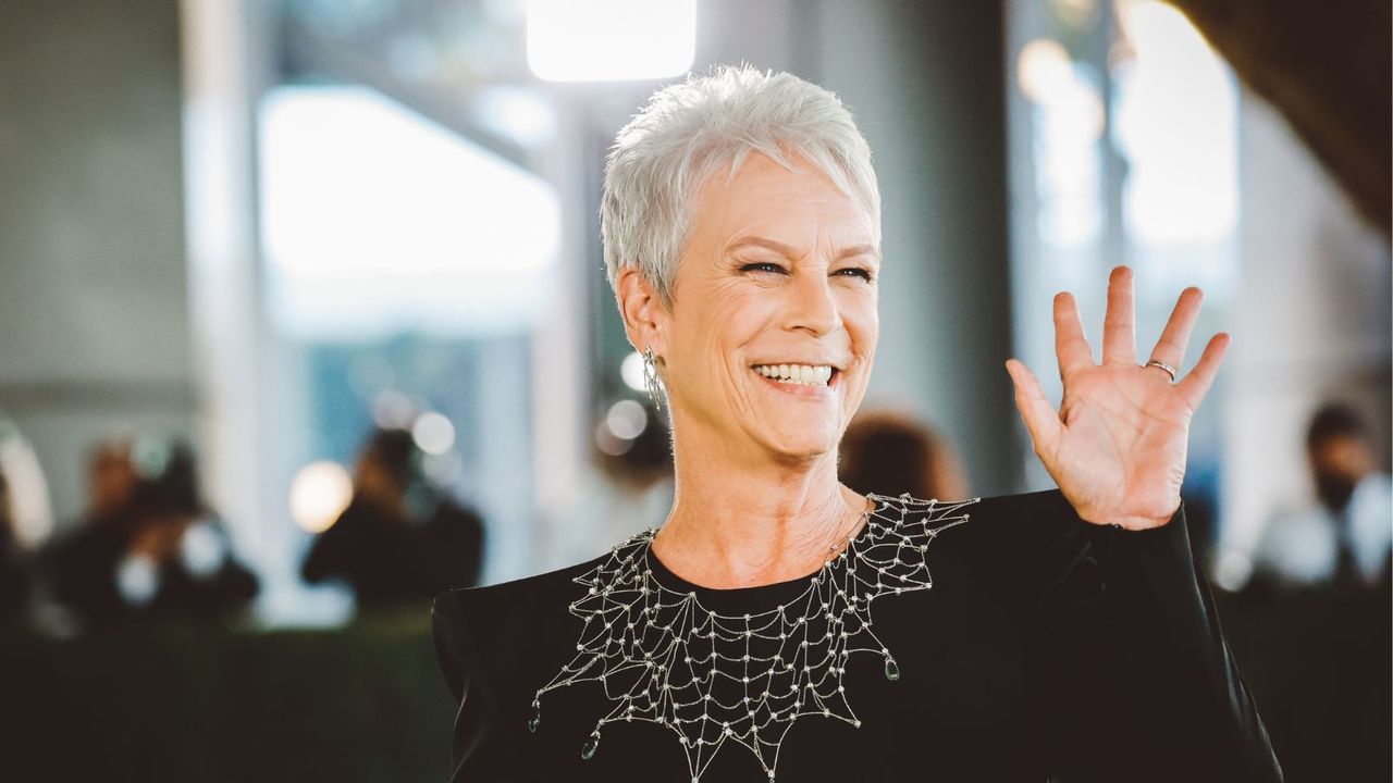 jamie lee curtis wearing black