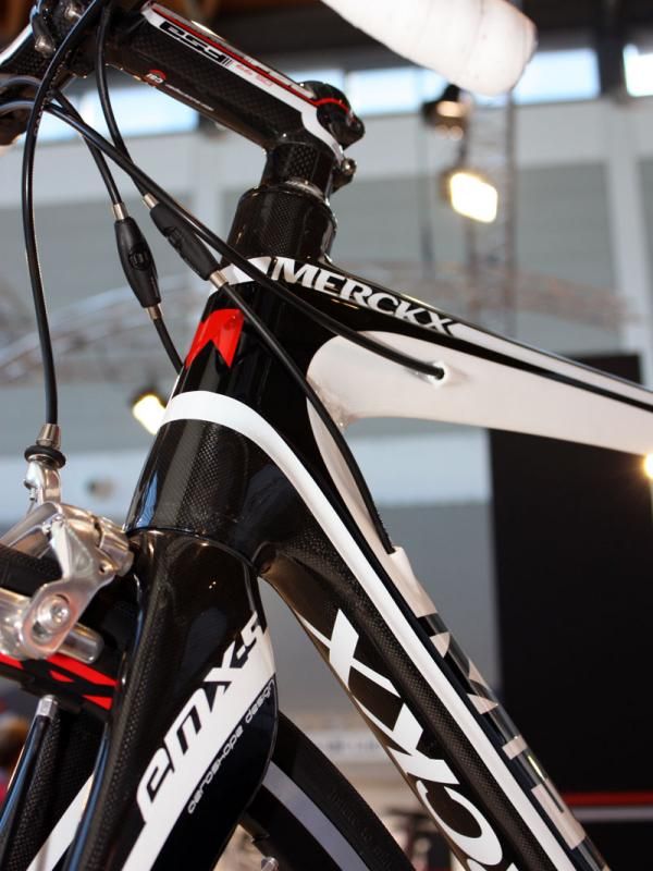 The new EMX-5 gets internal cable routing for 2011.