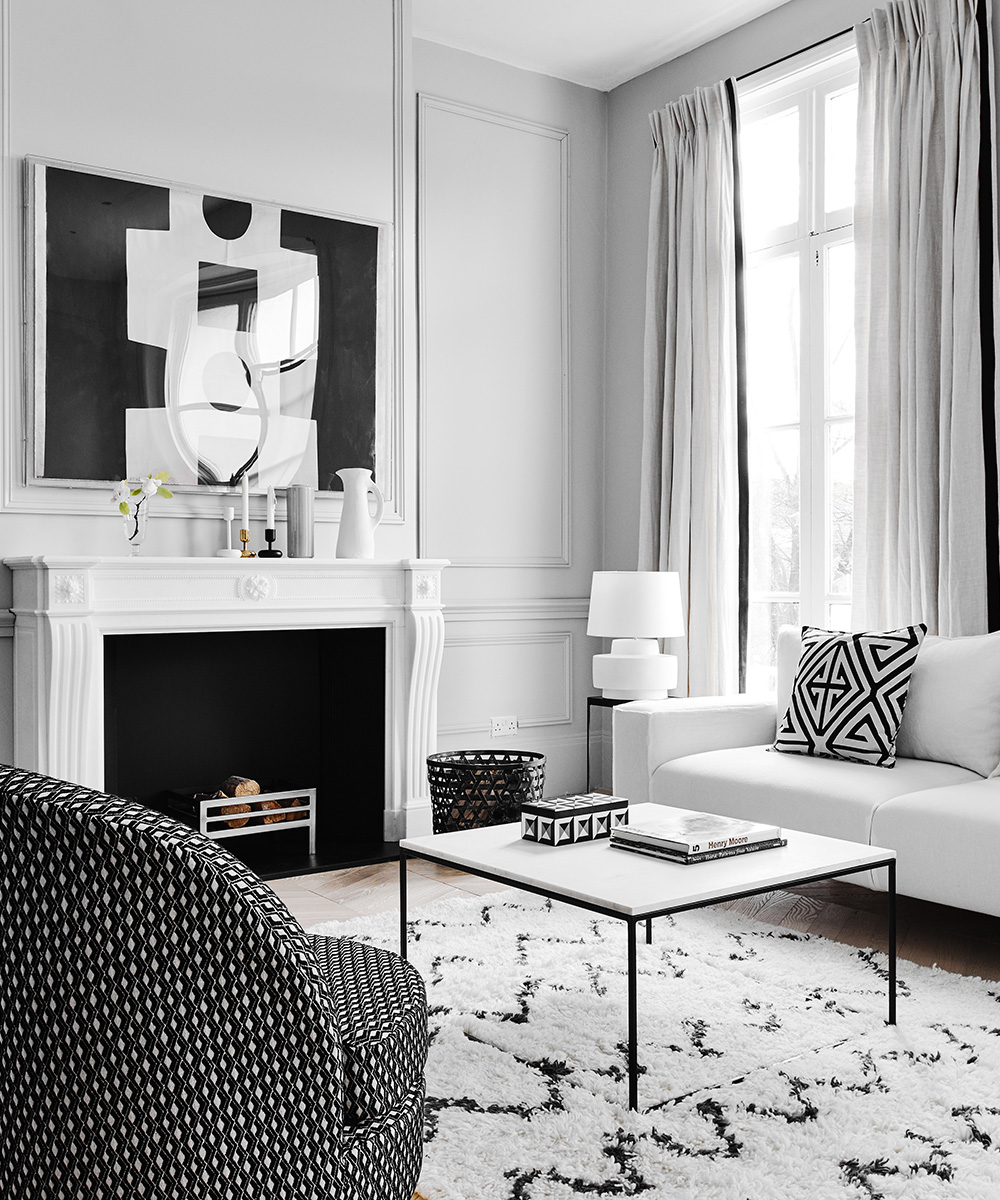 7 tricks designers use black accents to add verve to a room
