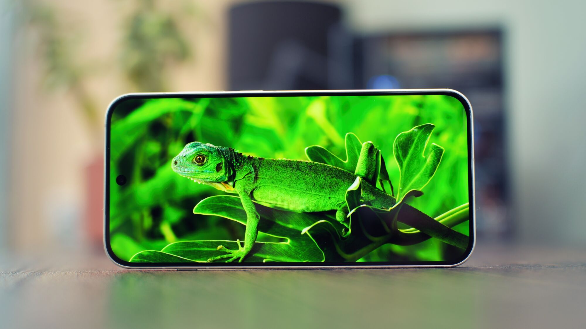 Oppo Reno 16 Pro smartphone in silver