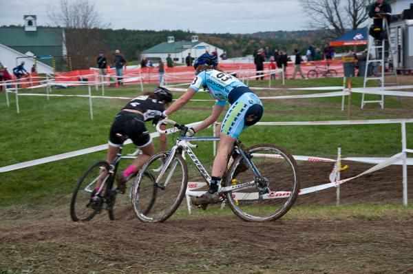 Sara Bresnick (Embrocationcycling.com) fought hard