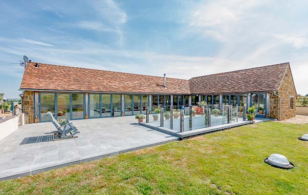 The Old Cowshed, Northend, Warwickshire EXT1