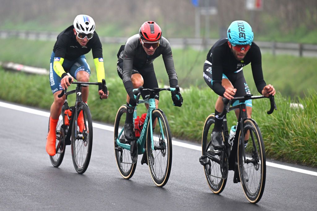 Tommaso Nencini, Alessandro Verre and Martin Marcellusi in the early breakaway at Milan-San Remo 2025