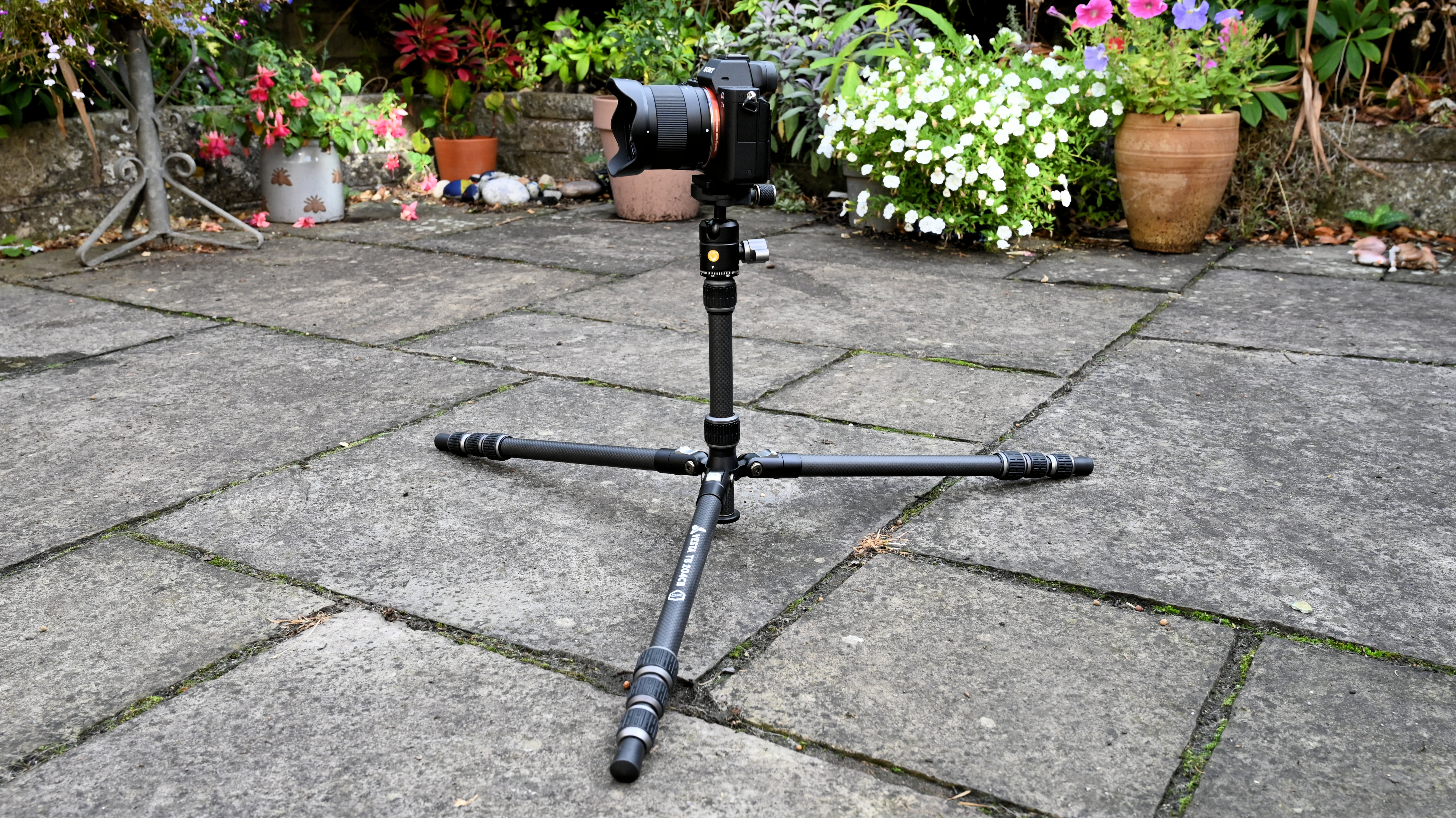 Vanguard Vesta TB 204CB tripod kit