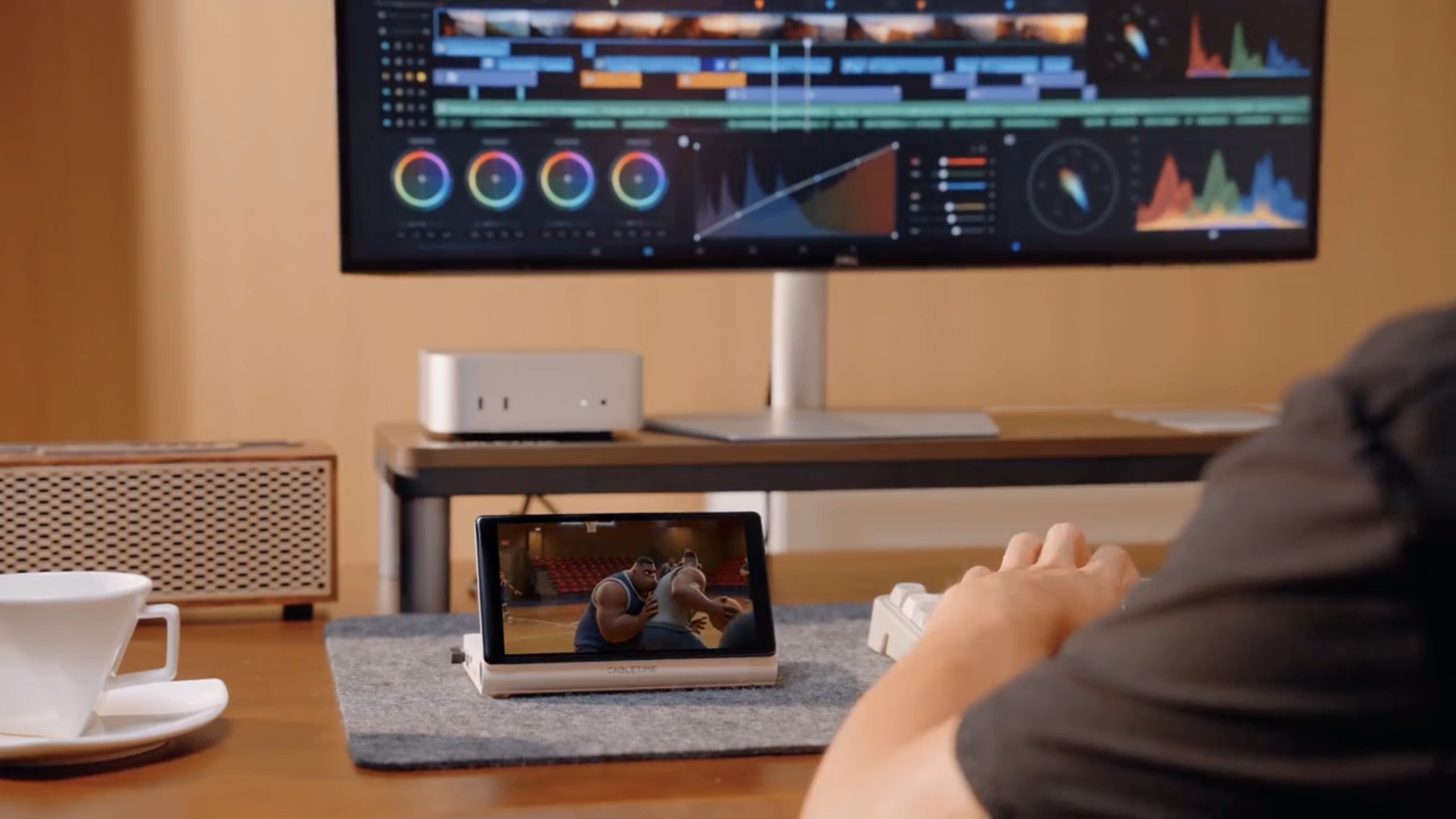  I love having a second screen for gaming, and this new 8-in-1 smart dock might actually make me switch from my Corsair Xeneon Edge, thanks to two major upgrades 