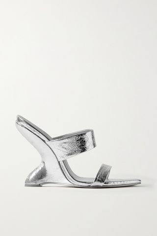Yara's cracked leather sandals