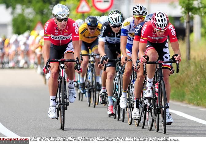 Lotto Belisol sets the pace for sprinters Andre Greipel and Greg Henderson