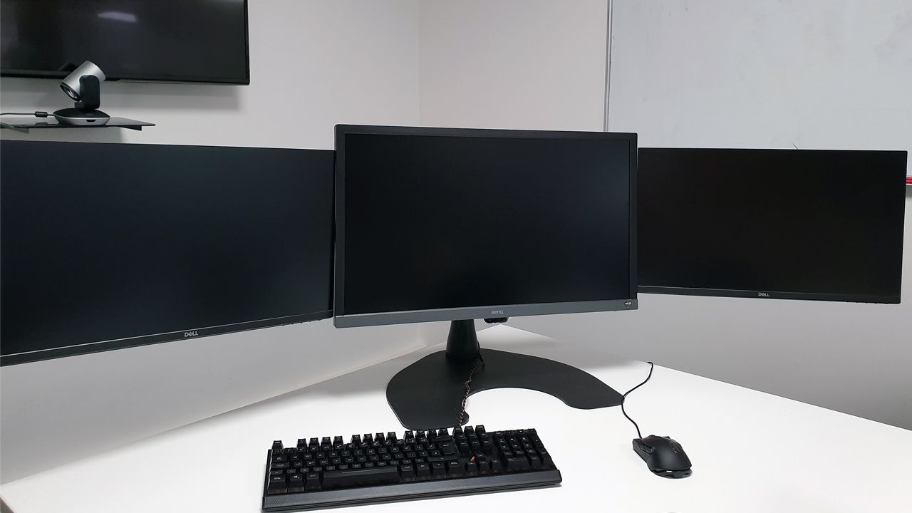 An enviable tri-monitor setup for gamin will be the envy of your contemporaries and get you closer to your favorite streamers' setups.