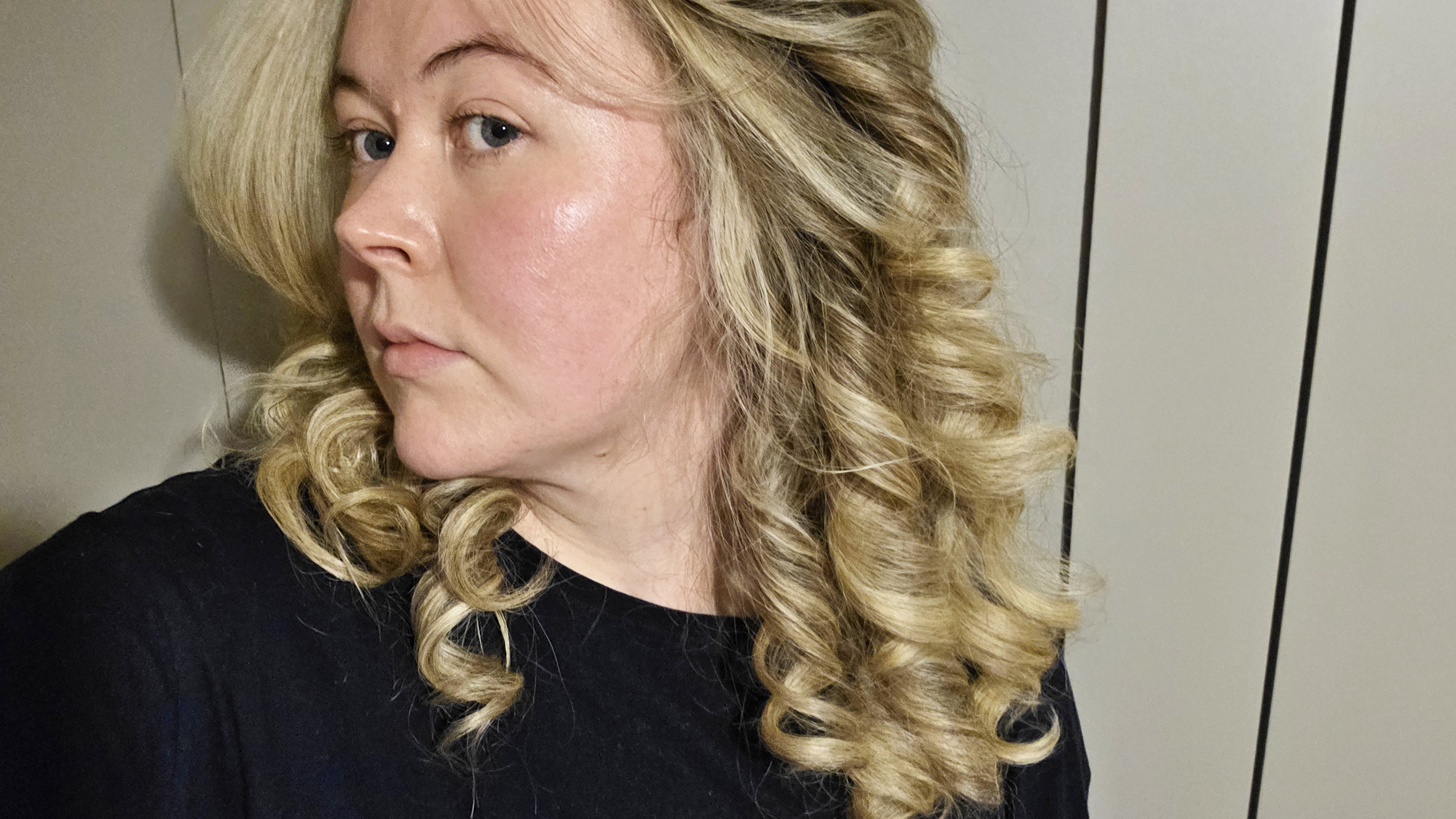 Hair after drying with the Shark Glam roller immediately