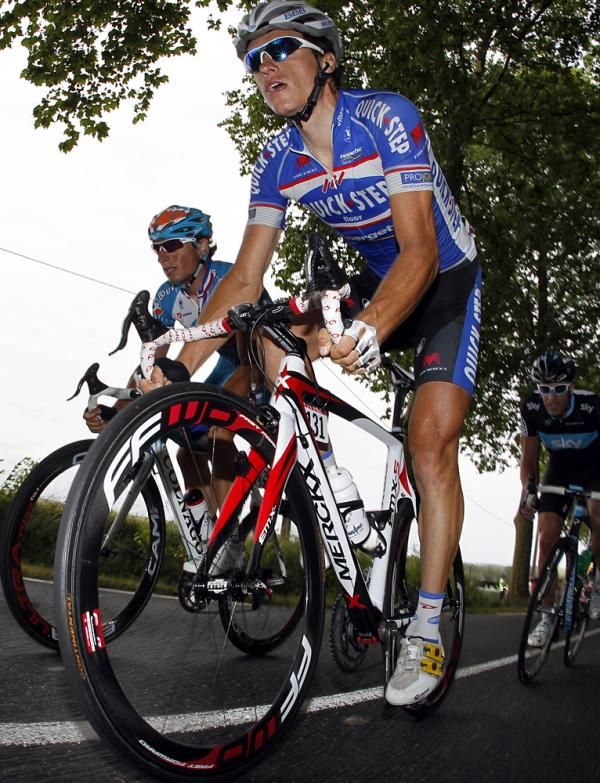 Sylvain Chavanel drives the breakaway.