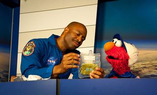 Former astronaut Leland Melvin taught the ABCs of space