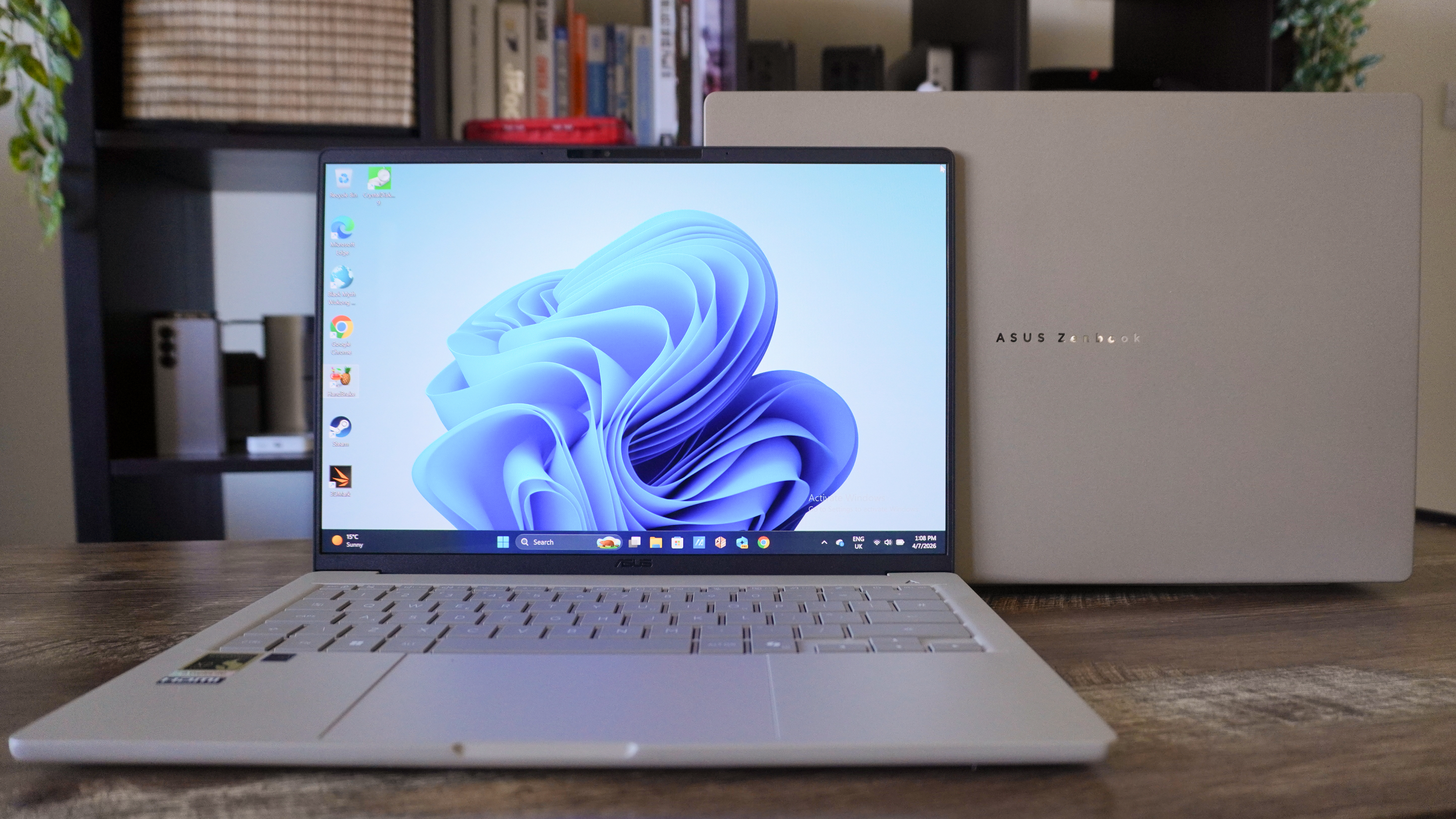 Asus Zenbook A14 and A16