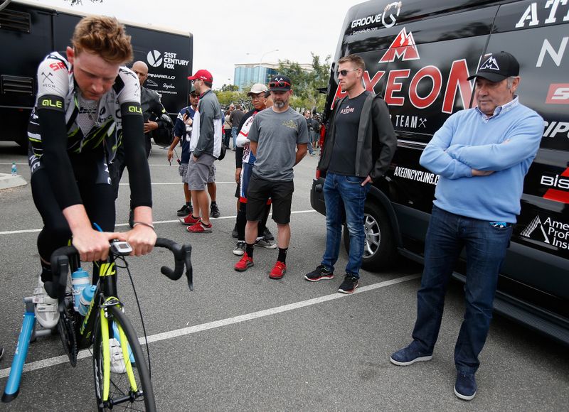 Tao Geoghegan Hart (Axeon) warming up