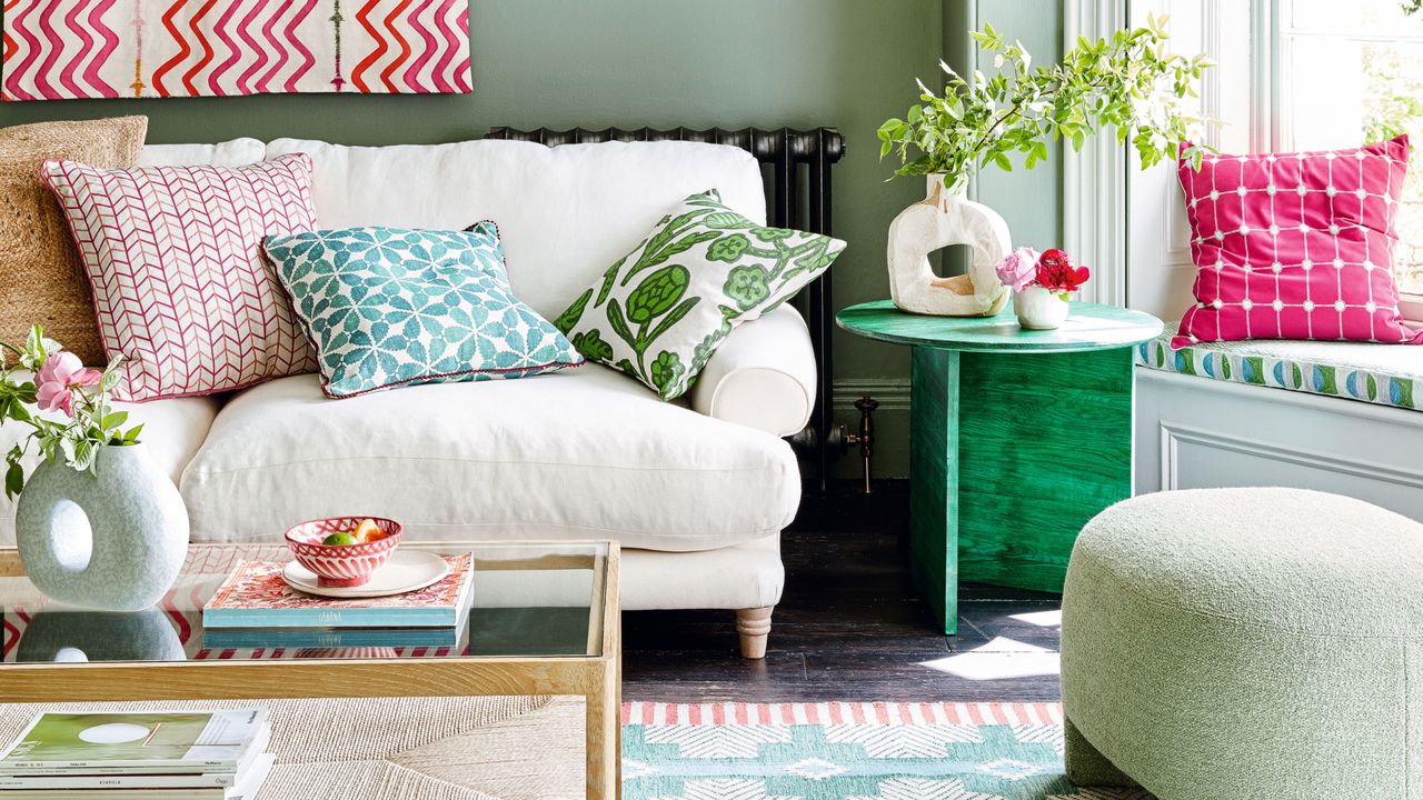 Living room with patterned and coloured decor, sofa and coffee table