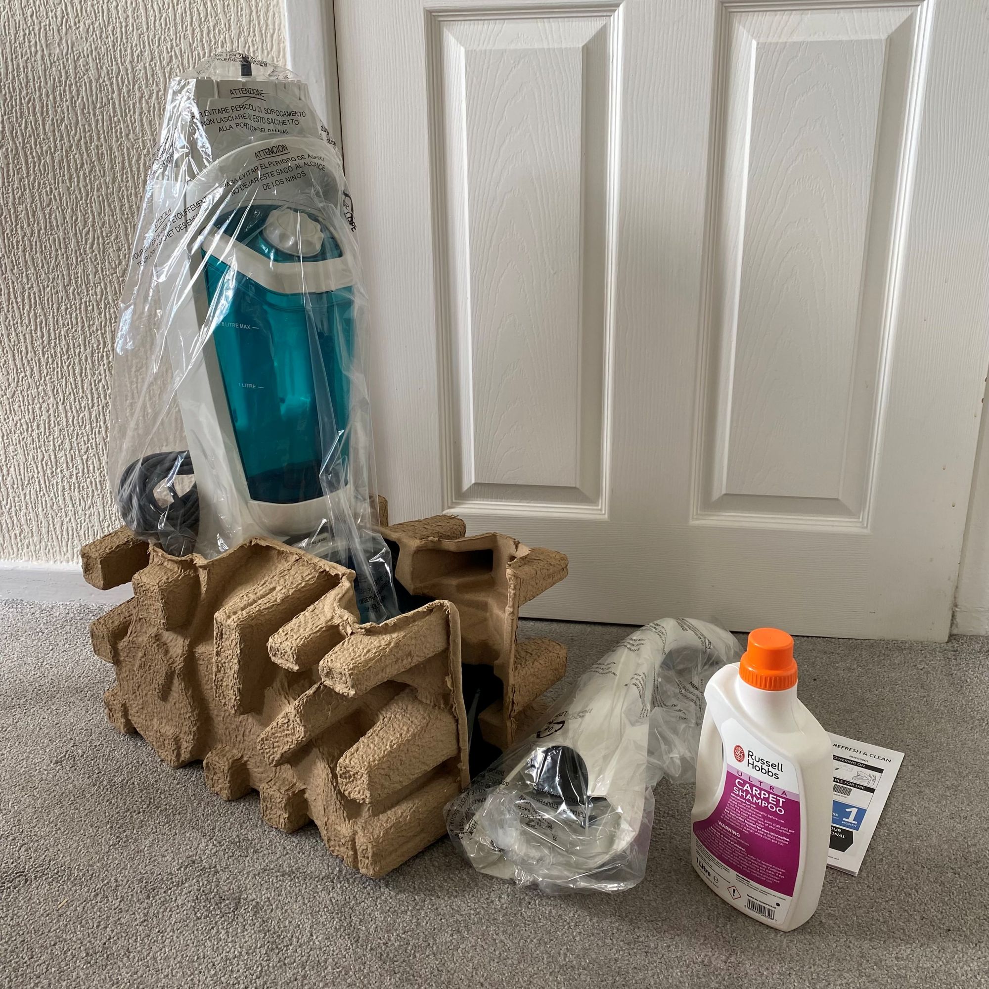 Russell Hobbs Upright Carpet Cleaner review
