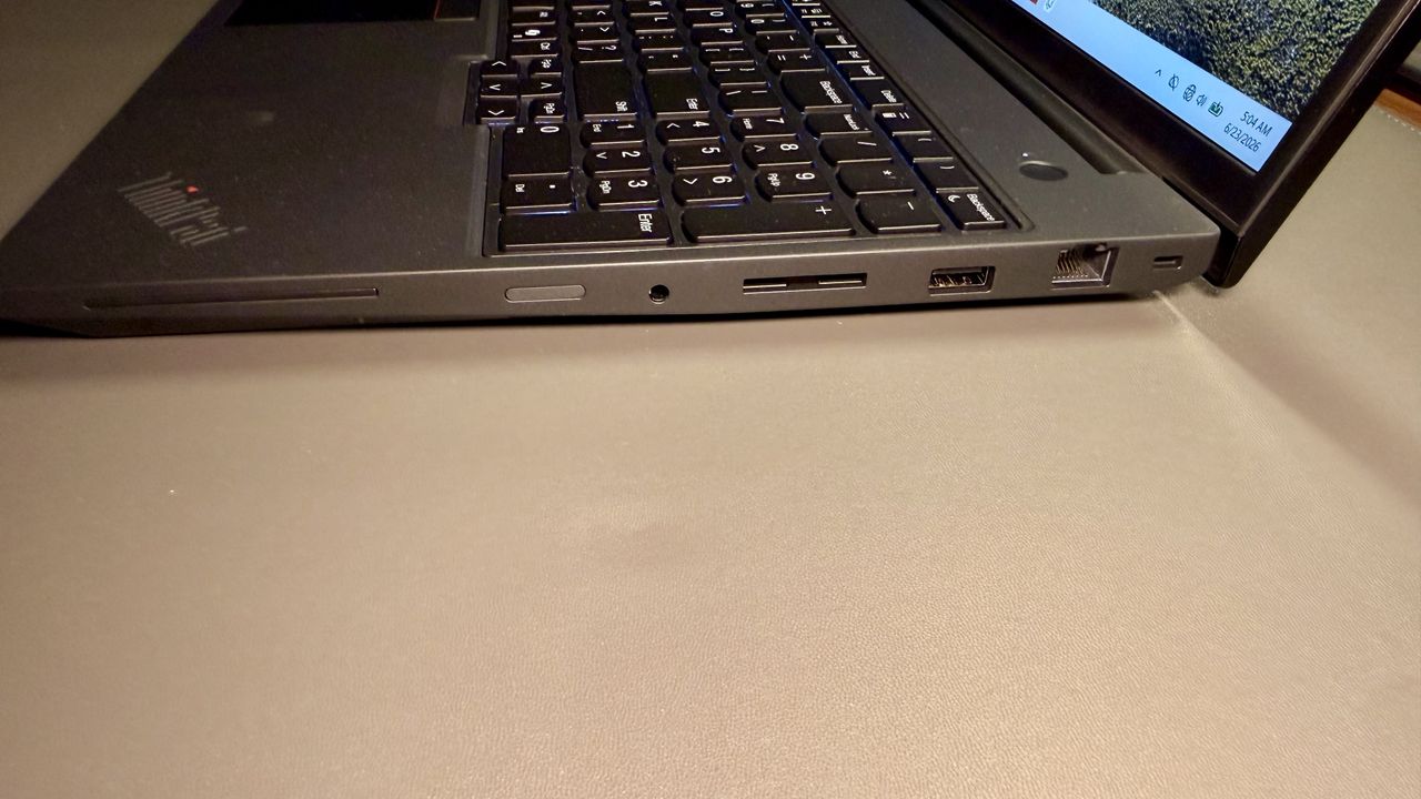 Lenovo ThinkPad P16v Gen 3