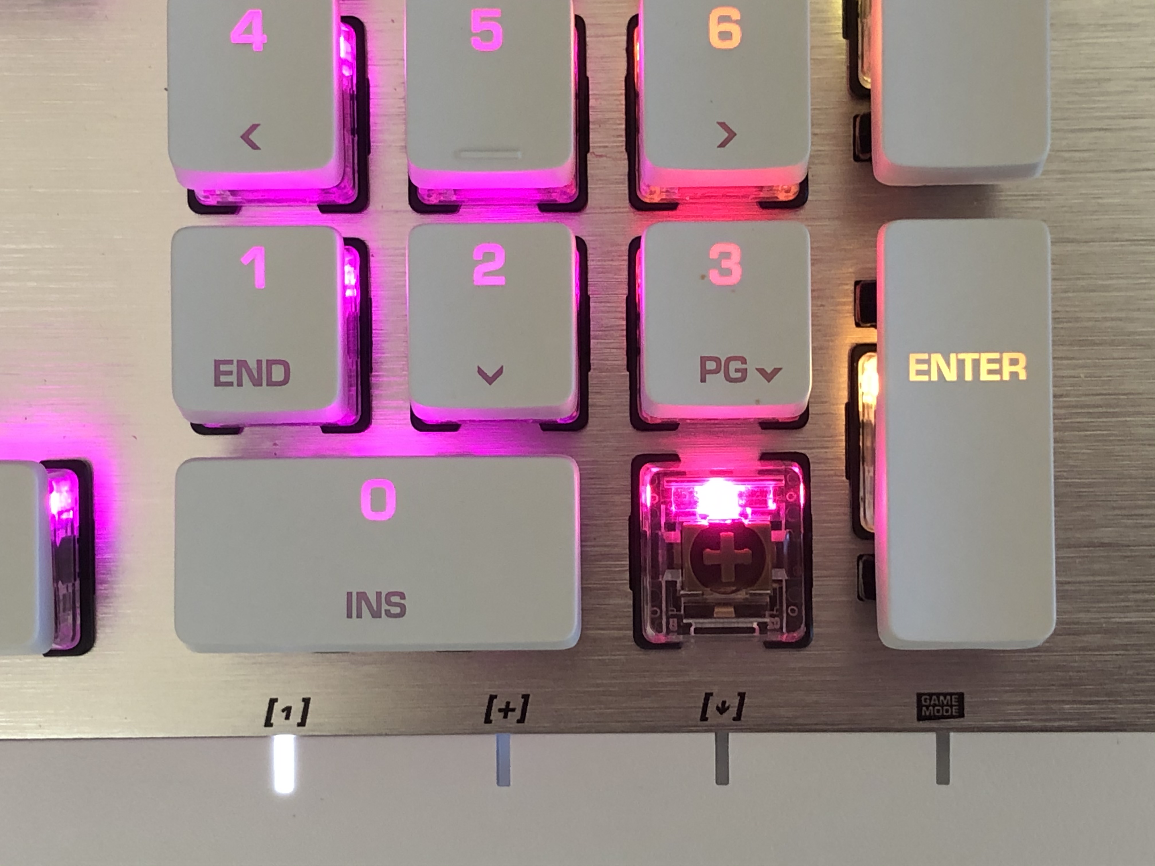 Roccat Vulcan 122 Aimo