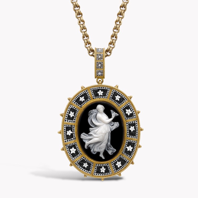 Victorian Black Onyx Cameo Pendant in 18ct Yellow Gold