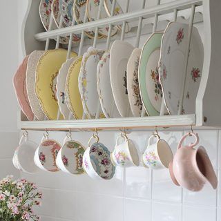 plate rack in kitchen