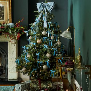 Christmas dining room with tree