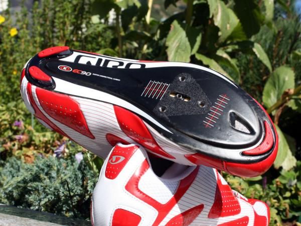 The Easton EC90 carbon fibre outsole includes a textured cleat area and a ventilated toe.