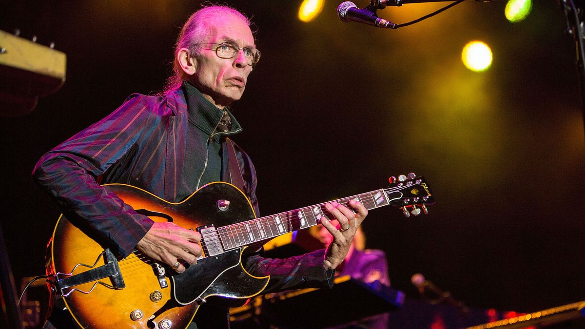 Steve Howe of Yes performs on stage at Humphrey&#039;s on September 4, 2016 in San Diego, California