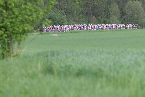 The peloton stayed together for most of the stage.