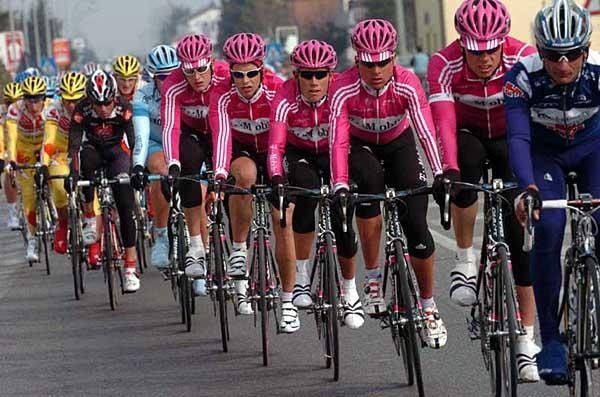 T-Mobile ride together on the road to San Remo