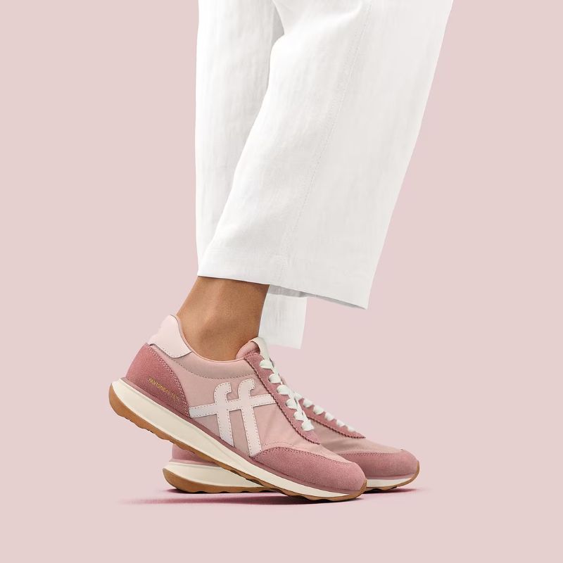 FitFlop Retro-Q trainers in pink on model