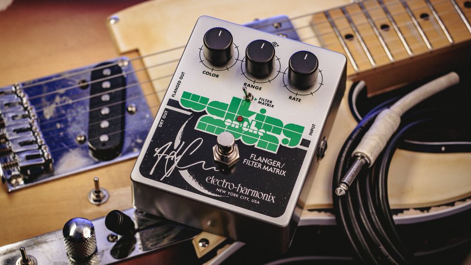 ElectroHarmonix announces the Andy Summers Walking On The Moon flanger