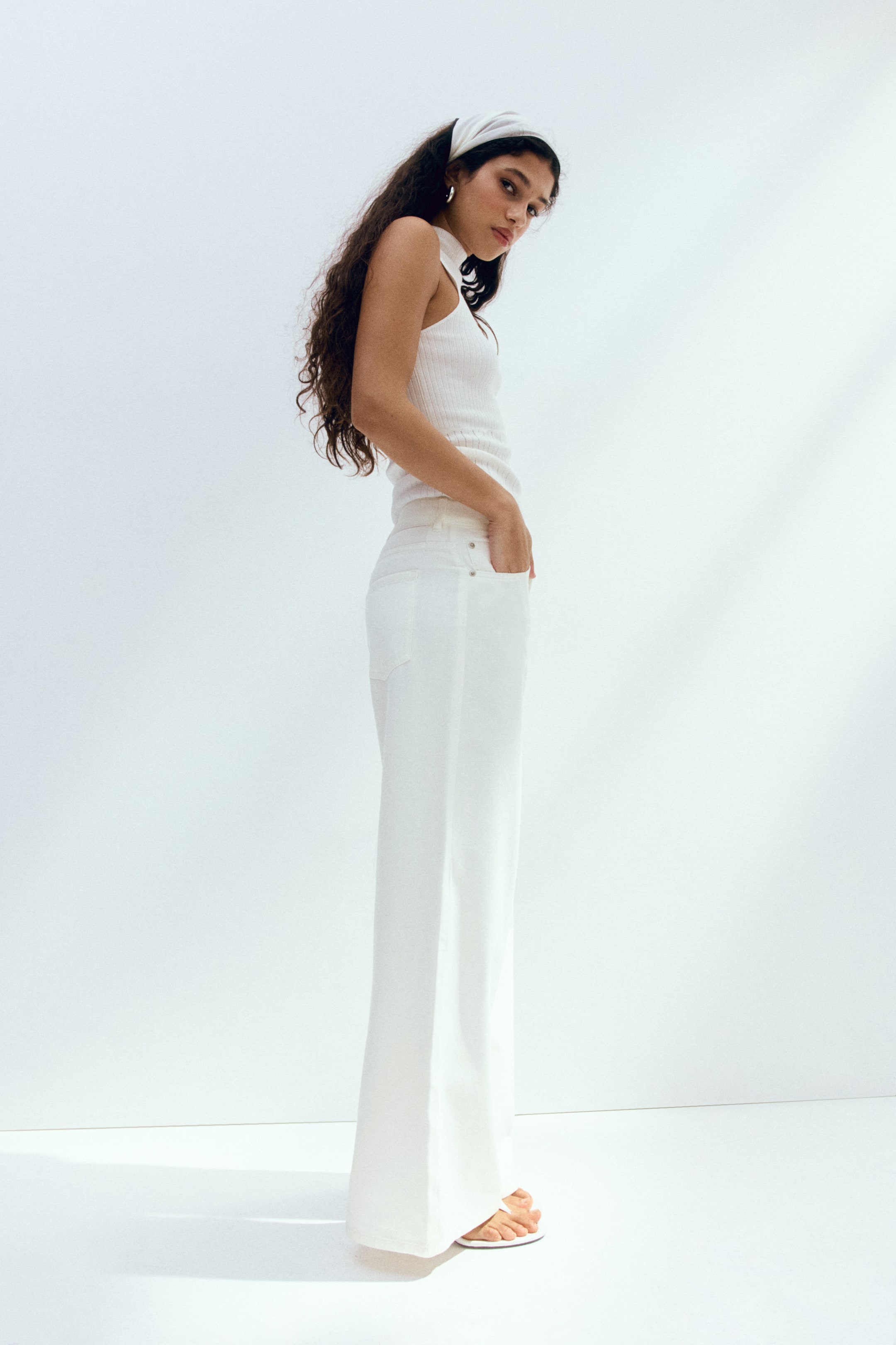 Wide Regular Waist Jeans