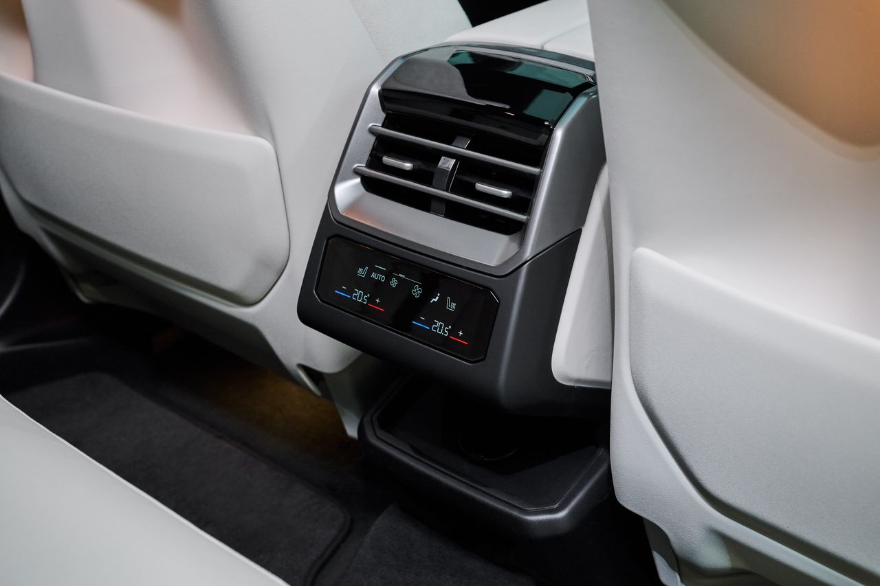 Interior design details in the BMW X5