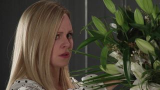 Sarah Platt learns that Adam didn't send her flowers.