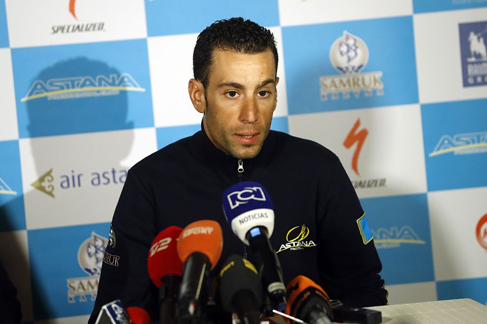 Vincenzo Nibali looks down and out at the res-day press conference