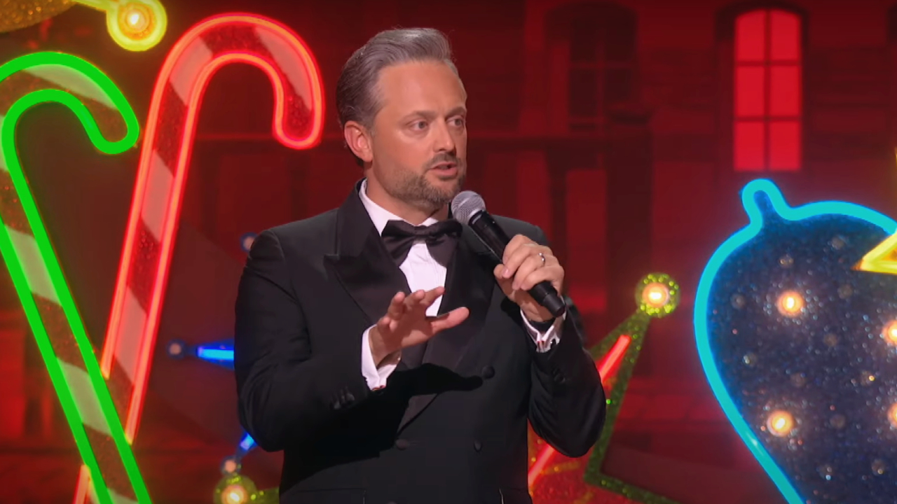 Nate Bargatze performing stand-up in Nate Bargatze's Nashville Christmas