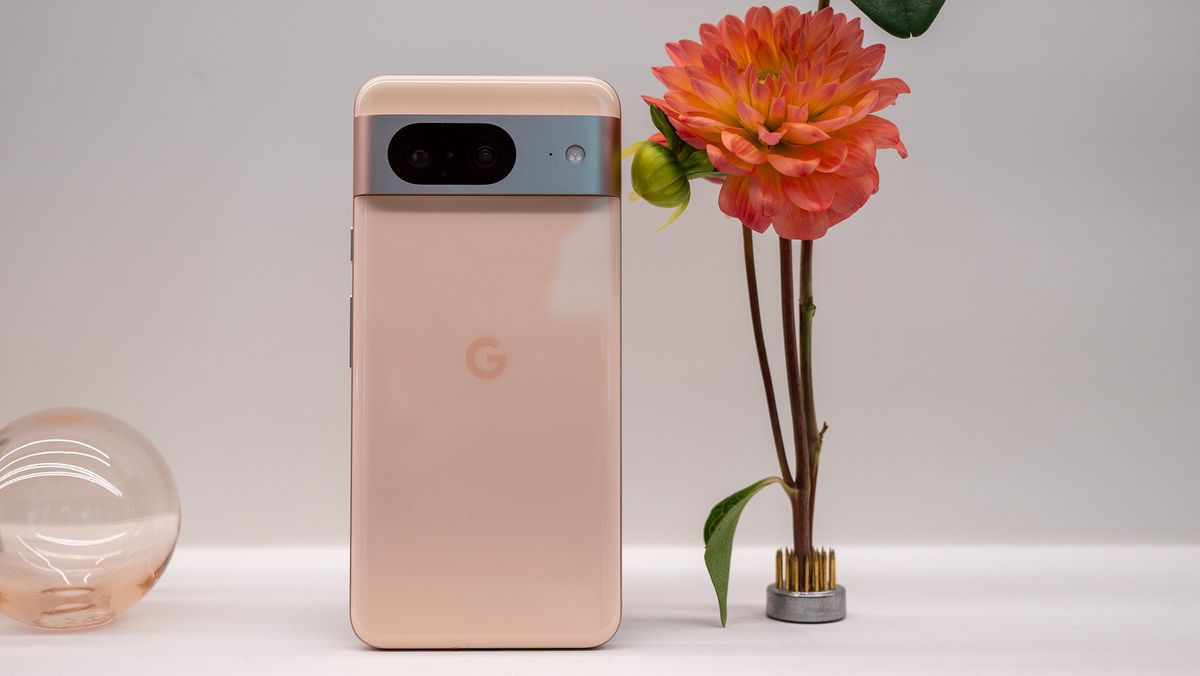 Hands-on with the Google Pixel 8